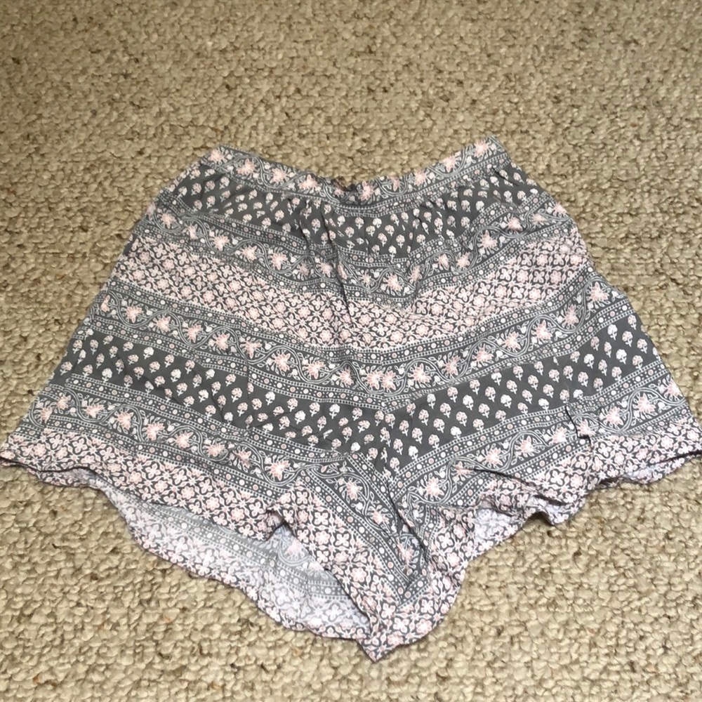 Cute A&F Summer flowy shorts
